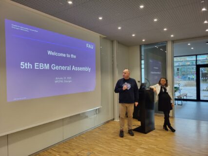 Presentation by the spokespersons Paul Steinmann and Silvia Budday during the EBM General Assembly. (Image: A. Dakkouri-Baldauf)